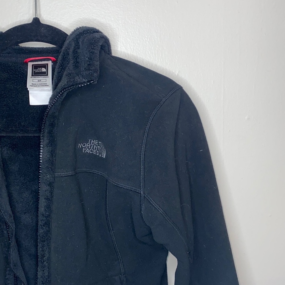 💋Black The North Face zip up jacket!